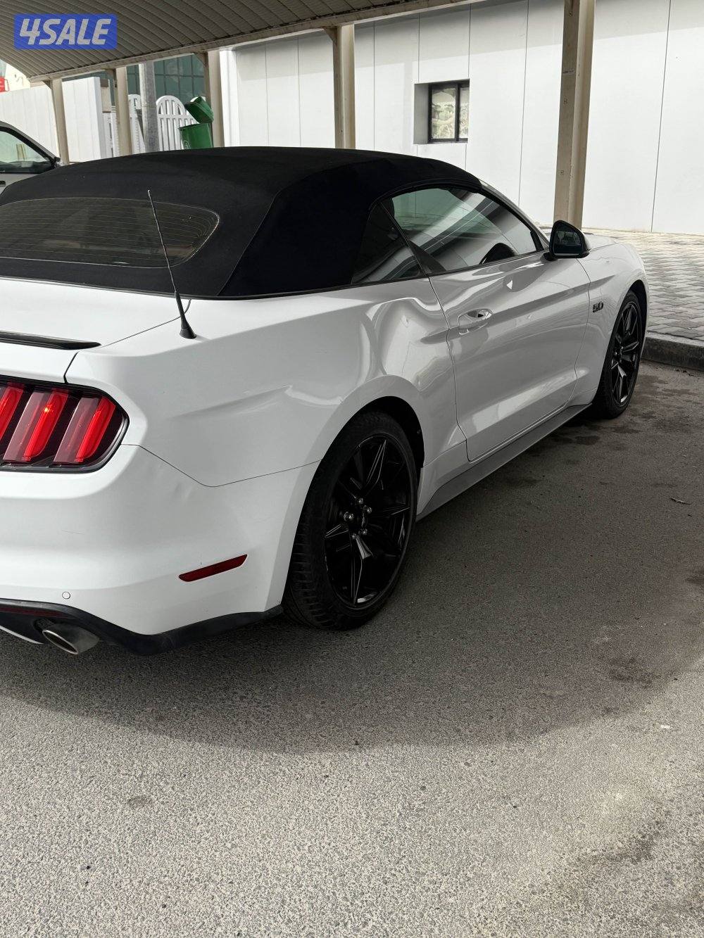 للبيع موستنق بريميوم  موصفات خاصه السياره وكاله V83