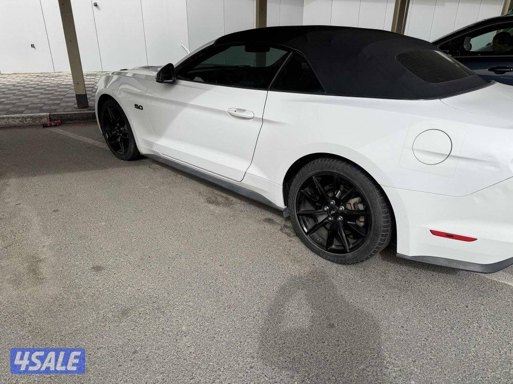 للبيع موستنق بريميوم  موصفات خاصه السياره وكاله V84