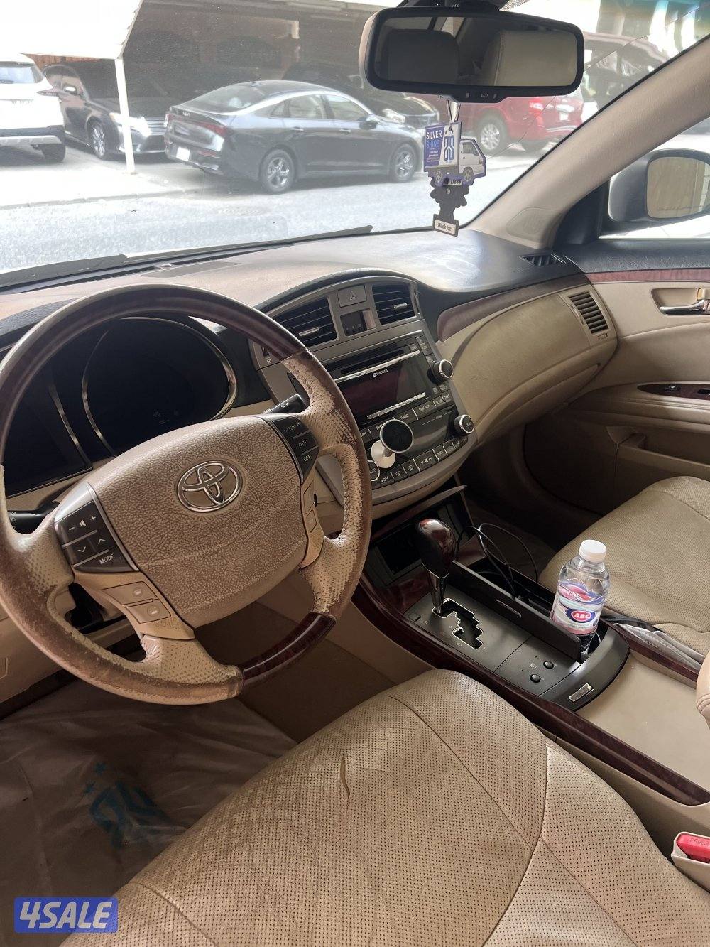 للبيع افالون تيوتا 2012 ماشيه 290  مالك أول6