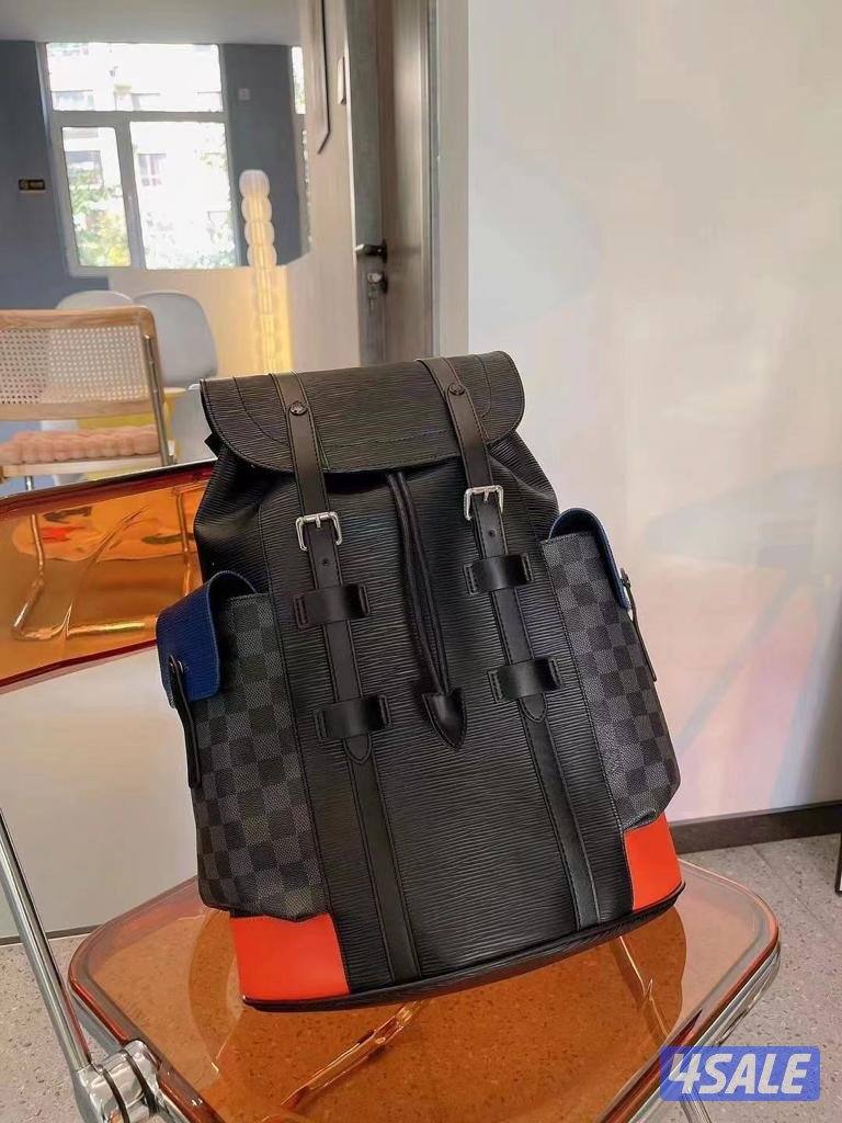 حقائب الدرجة الأولى … واختر الفخامة التي تليق بك .8