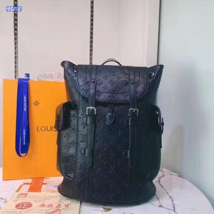 حقائب الدرجة الأولى … واختر الفخامة التي تليق بك .9