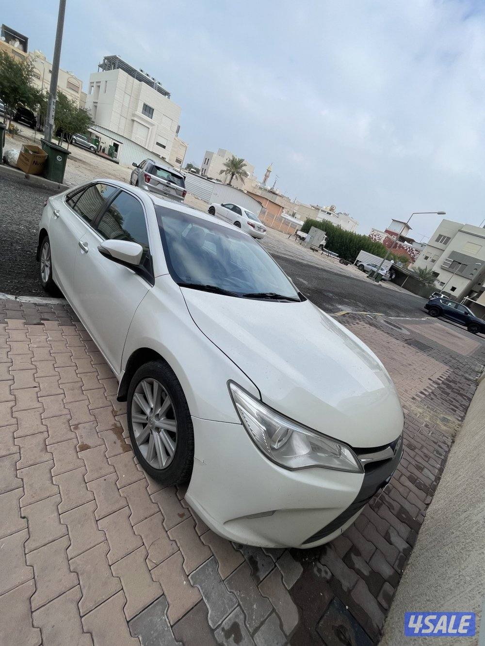 للبيع كامري Glx 2016 كامل المواصفات فتحة بصمة ابيض صدفي2