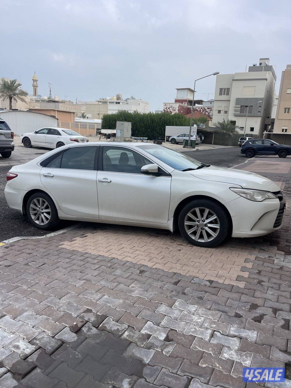 للبيع كامري Glx 2016 كامل المواصفات فتحة بصمة ابيض صدفي4