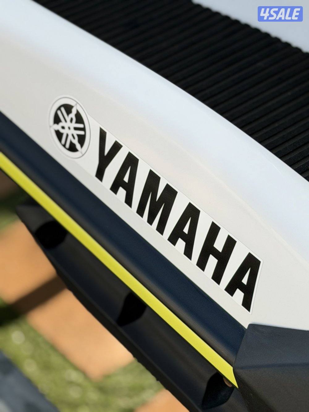 للبيع جت سكي بحالة ممتازه مع العربانه موديل 20211