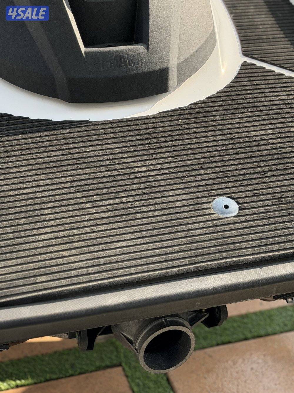 للبيع جت سكي بحالة ممتازه مع العربانه موديل 202114