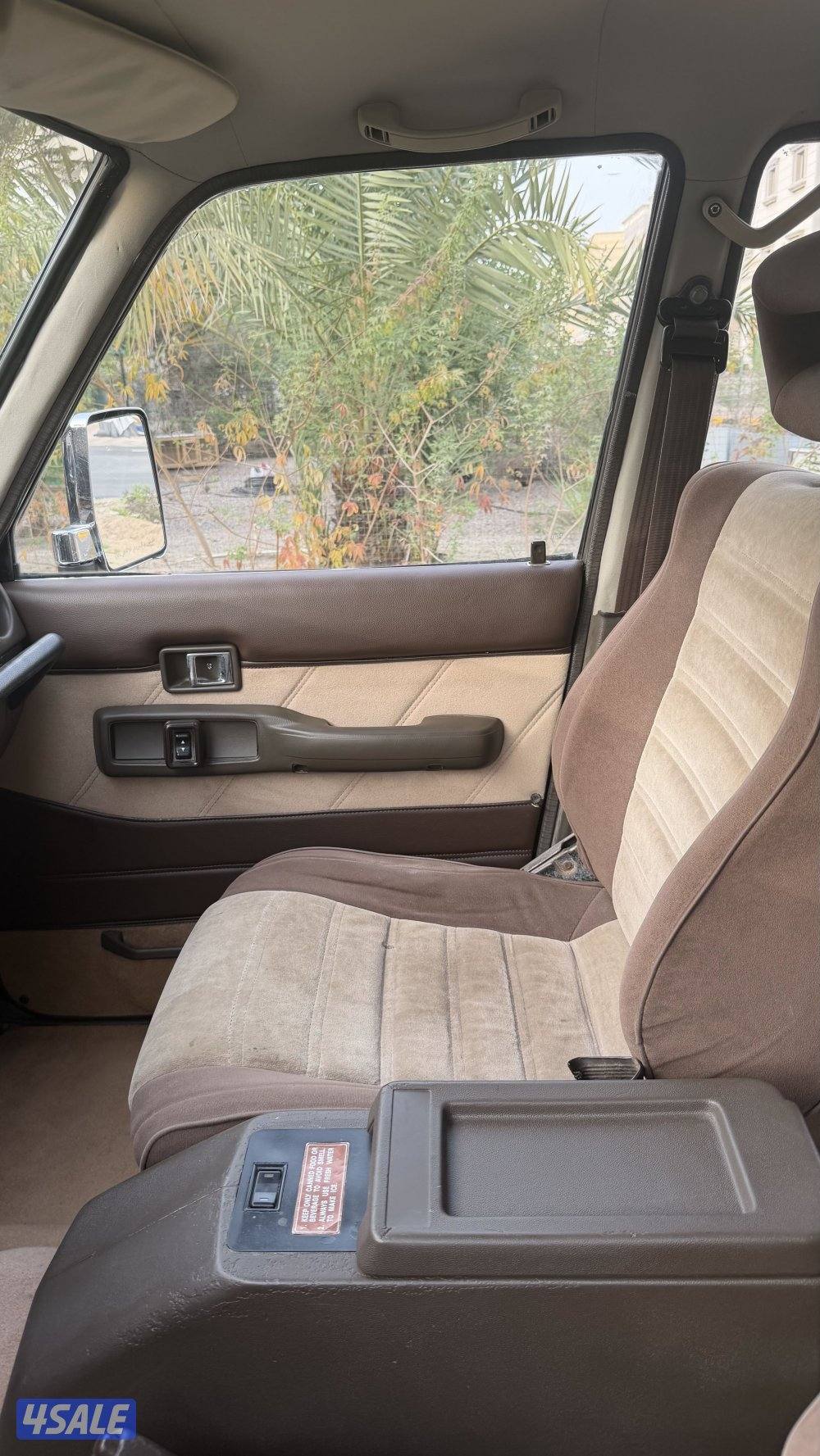 لاند كروزر ١٩٨٨8