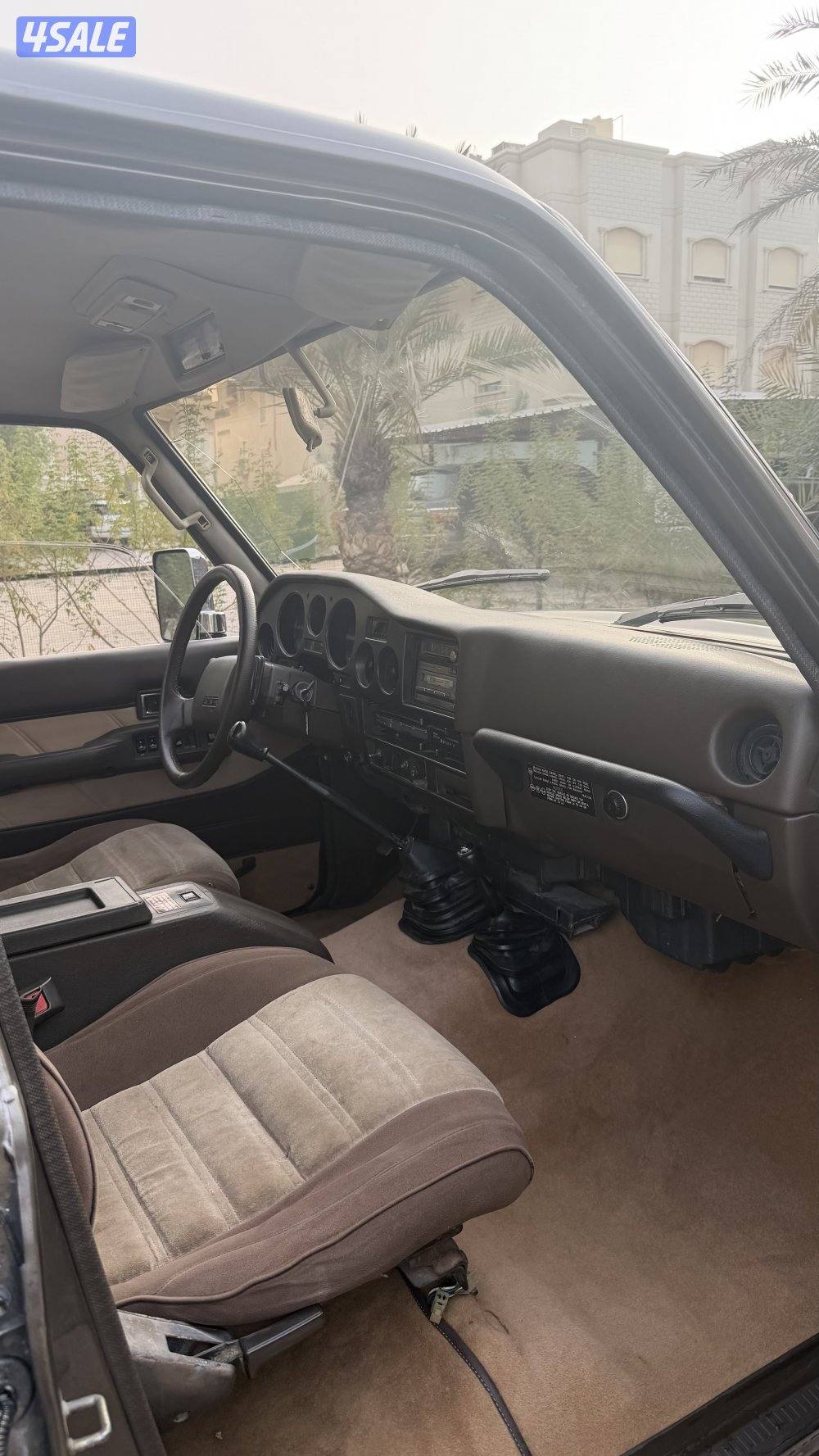 لاند كروزر ١٩٨٨11