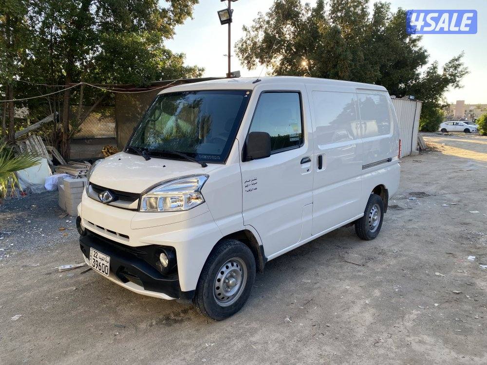 للبيع باص مقفل فريكا 2024 شبه اصفار شرط الفحص4