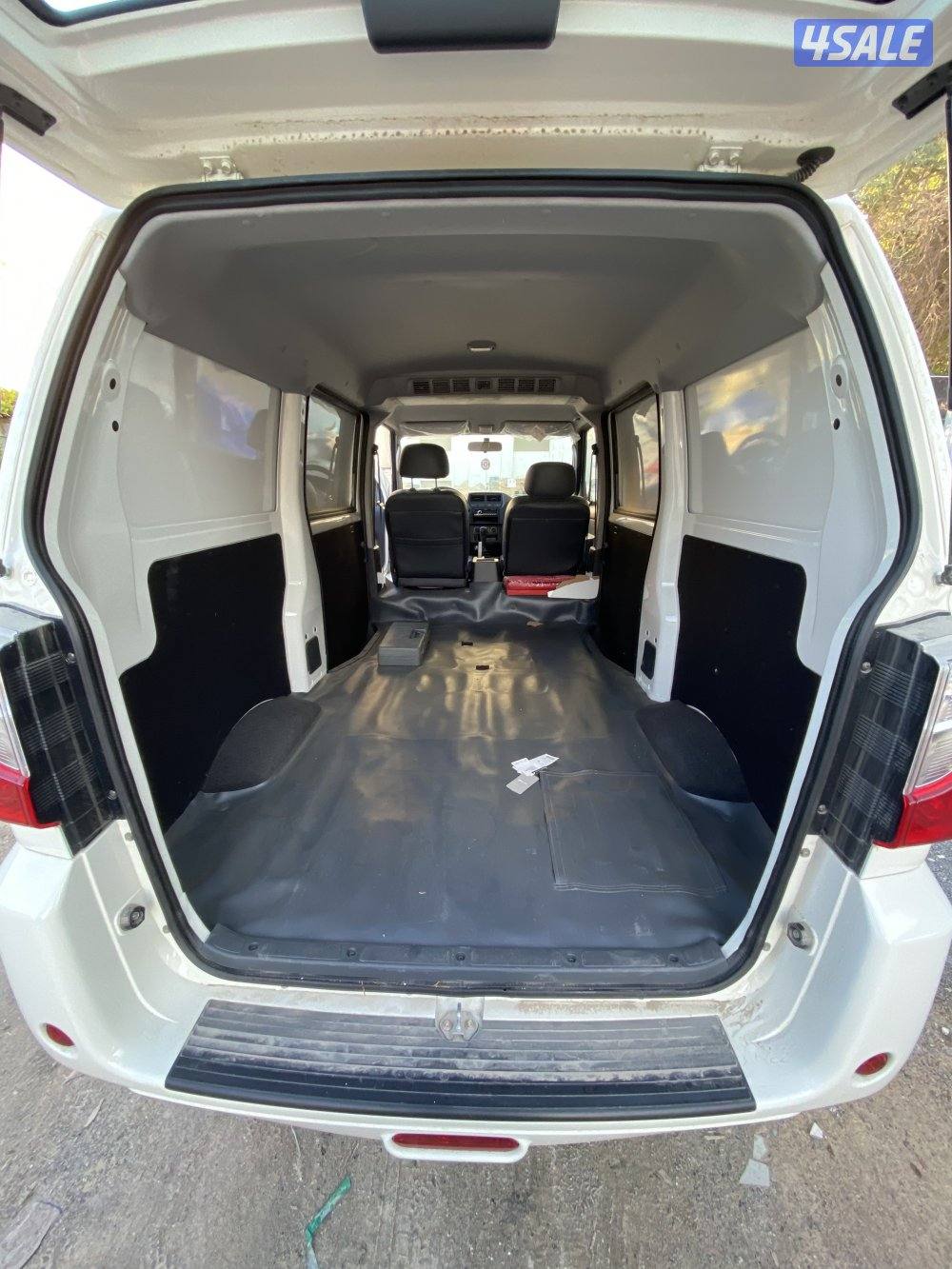 للبيع باص مقفل فريكا 2024 شبه اصفار6