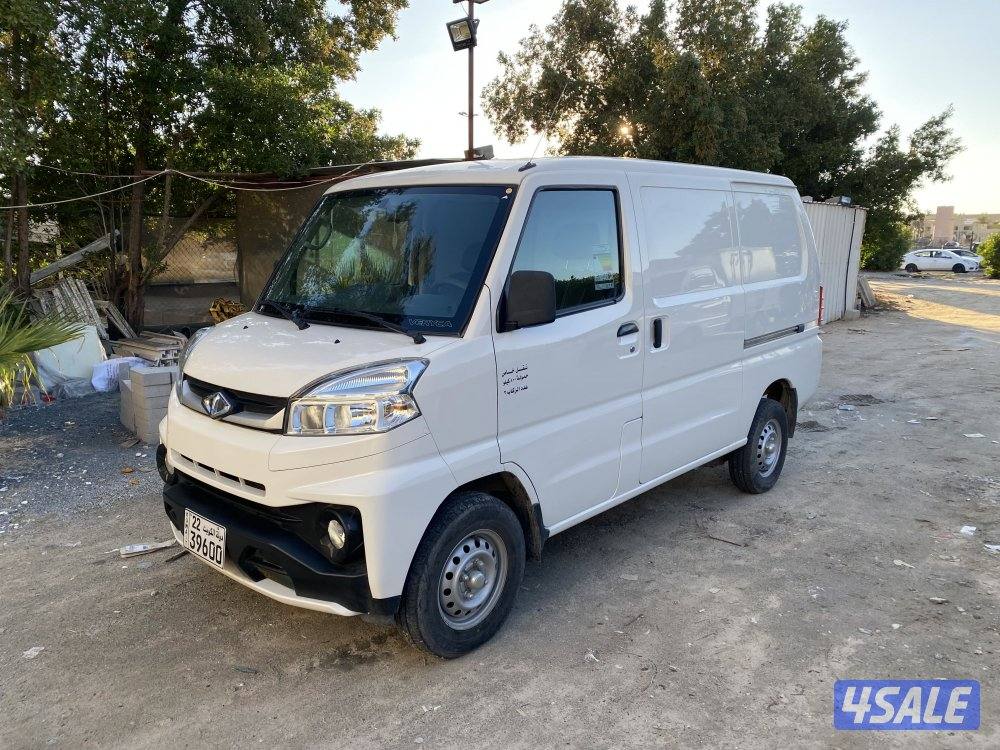 للبيع باص مقفل فريكا 2024 شبه اصفار شرط الفحص1