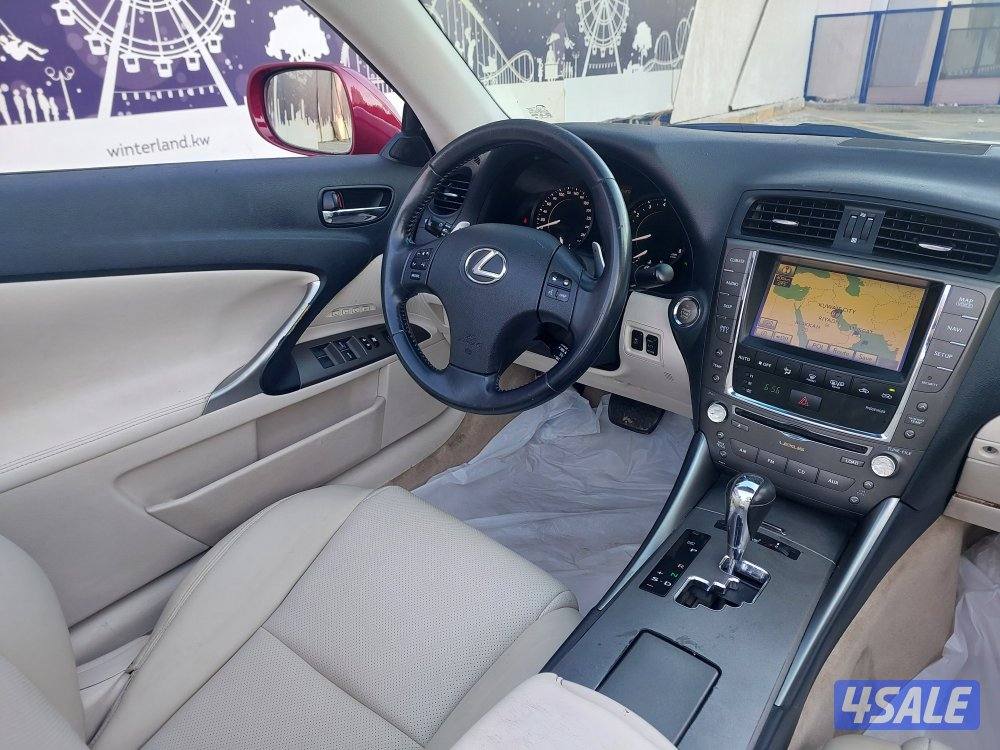 Lexus IS300C . 20104