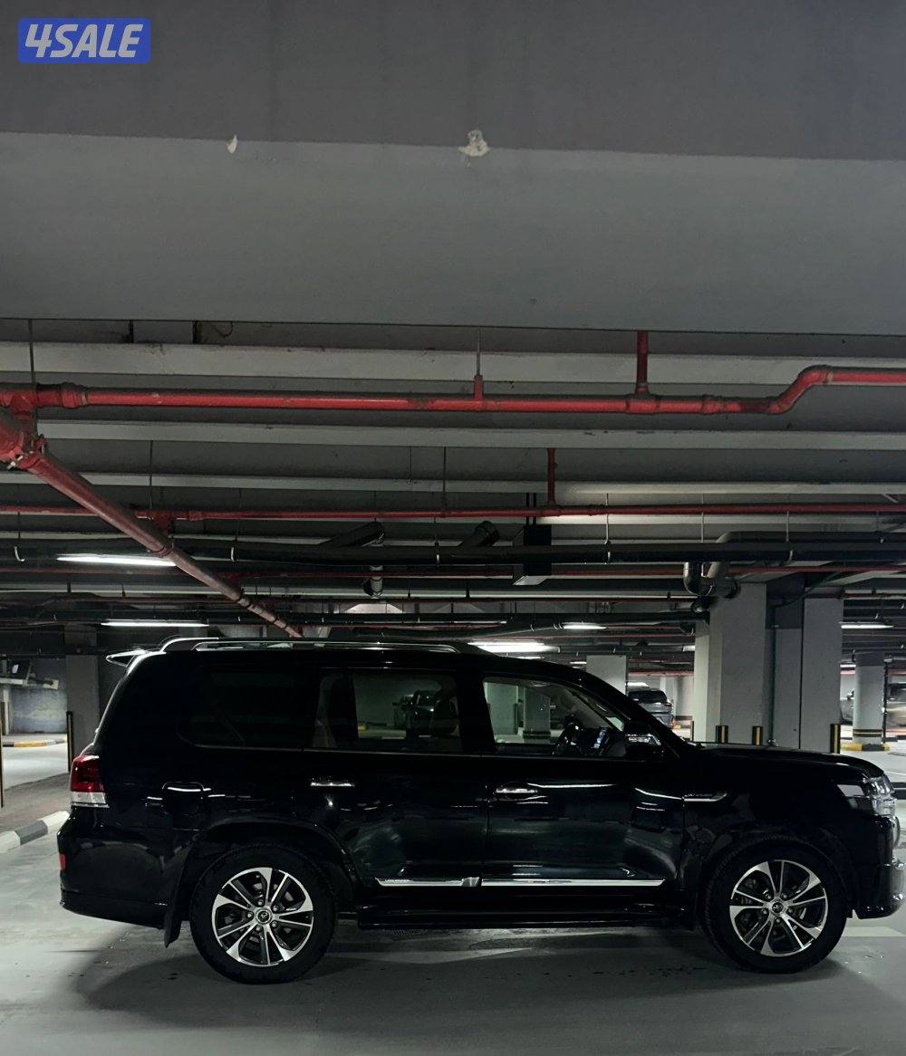 لاند كروز GX.R V8 تورنق ٢٠٢٠ الساير عداد ٢١٨ ألف شرط الفحص صبغ وكاله0