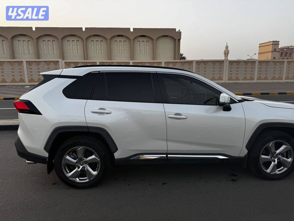 راف 4 المالك الأول1