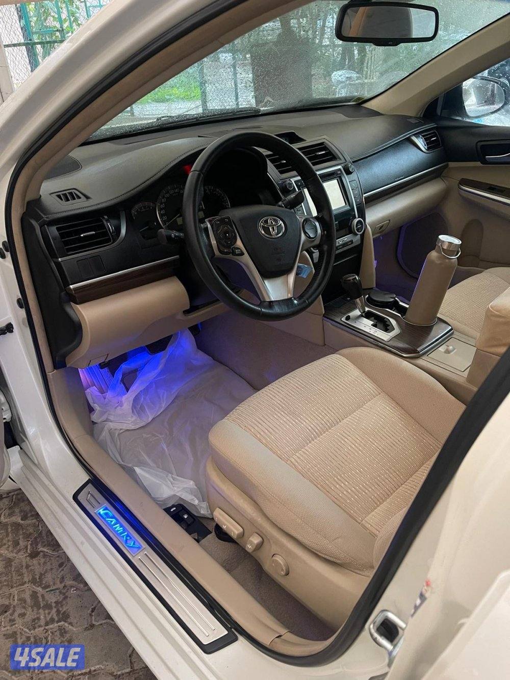 كامري GLX ٢٠١٥ الساير عداد ١٤٧ ألف شرط الفحص صبغ وكاله ماعدا قطعتين5