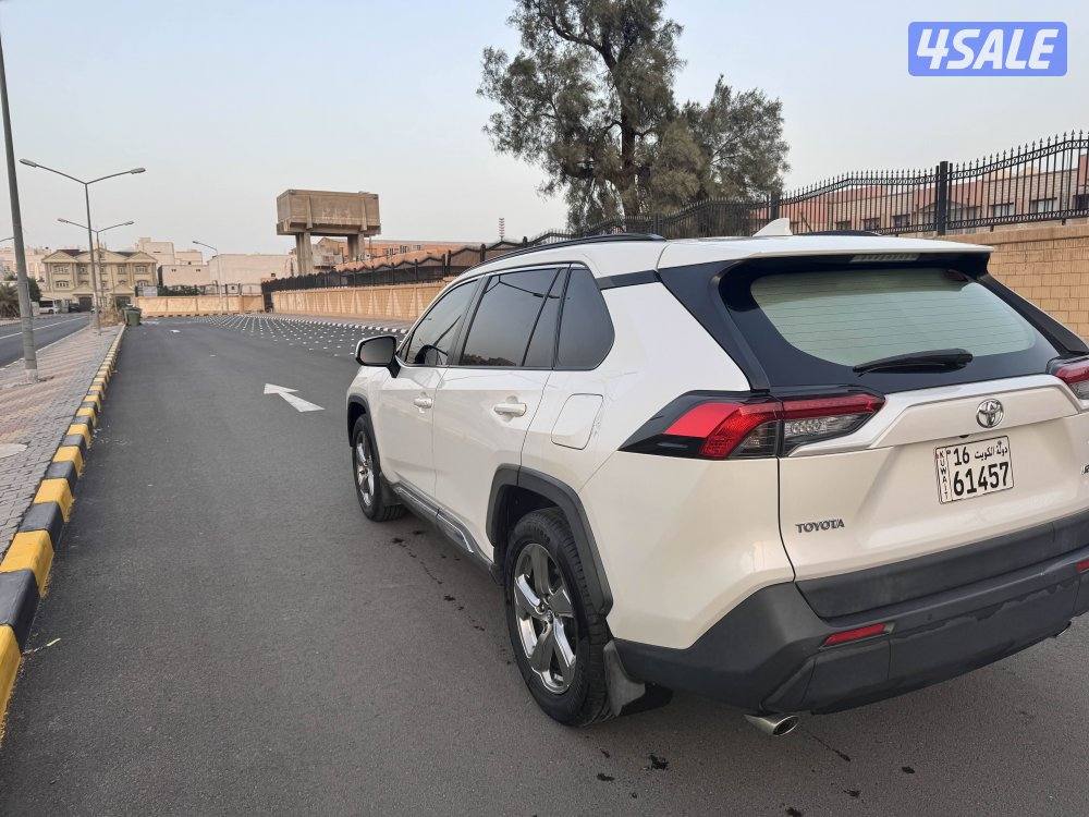 راف 4 المالك الأول4