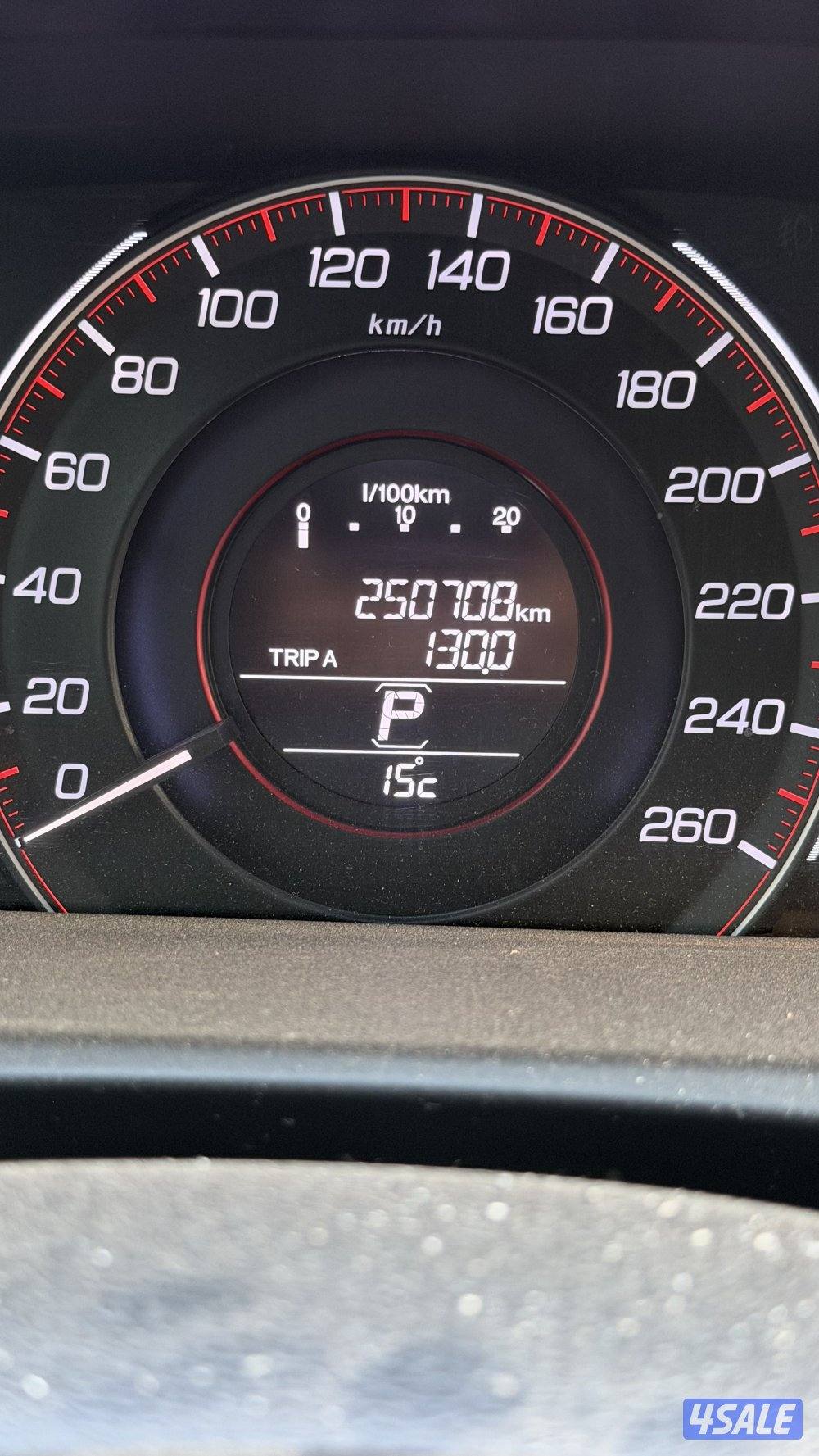 للبيع هوندا اكورد 2016 حجم المكينة 6 سلندر فئة السبورت4