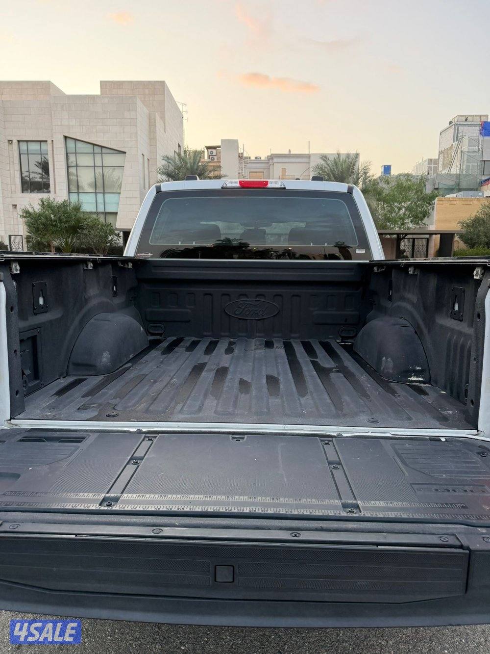 للبيع FX4 - صبغ وكاله - عداد ١٠٤6