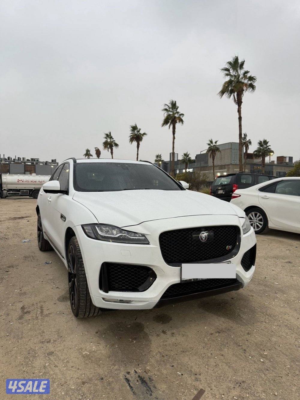 جاكور F-PACE S1