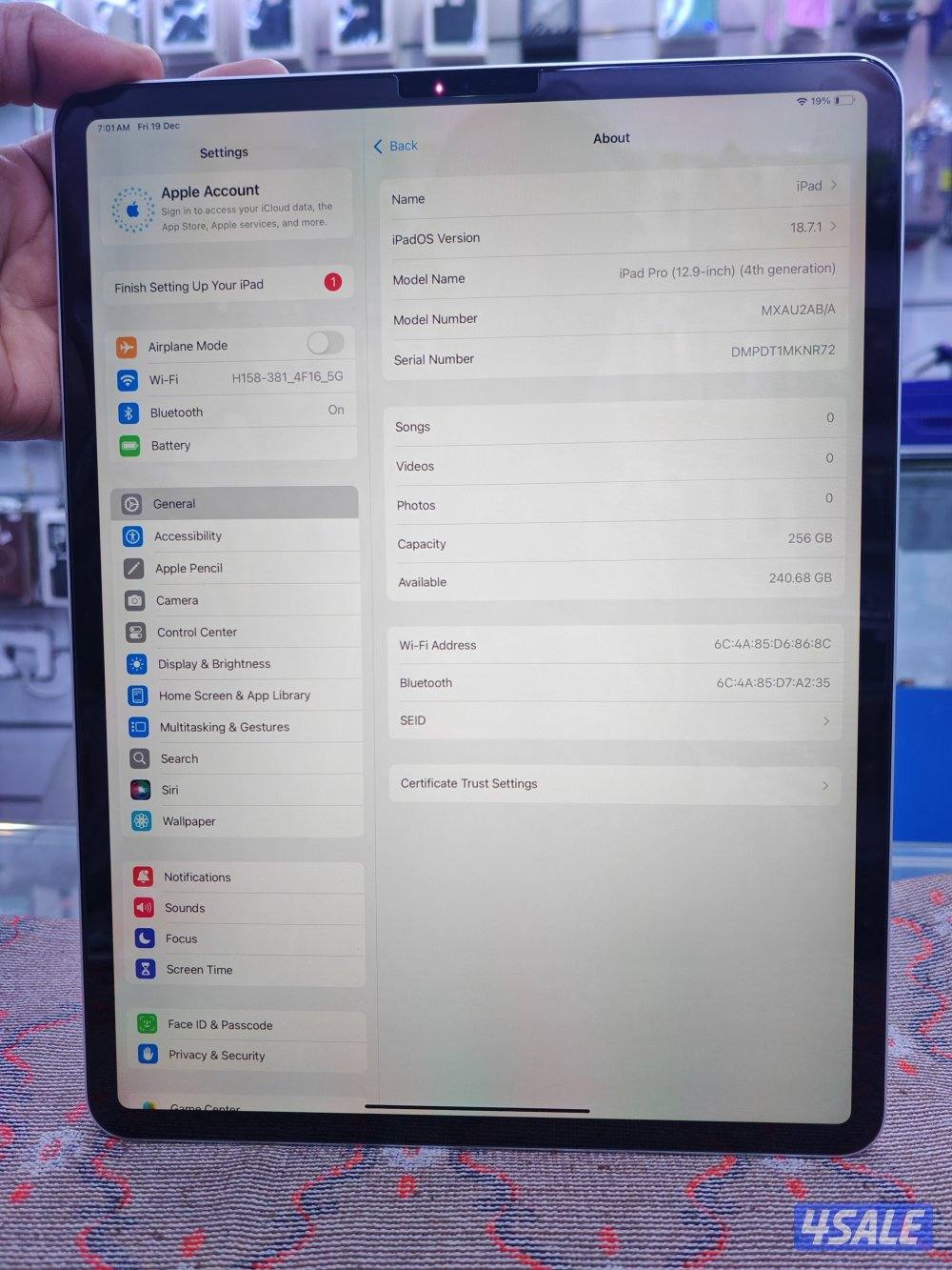 iPad Pro(12.9-inch)(4th generation) 256 GB0