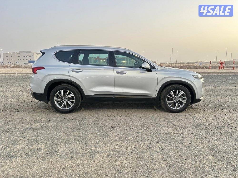 هيونداي سنتافي ٢٠١٩ بحالة ممتازة جداً4