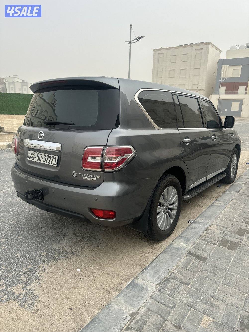 للبيع باترول تيتانيوم 2017 صبغ الوكاله2