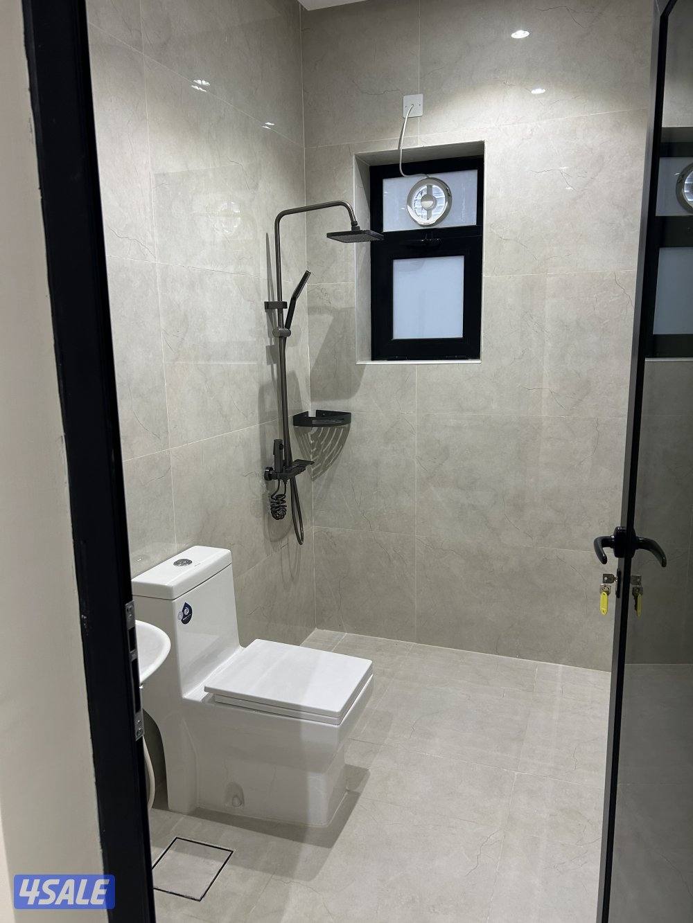 للايجار شقه بالمطلاع n1 ٣غرف وصاله و٣ حمامات مدخل ومخرج سهل5