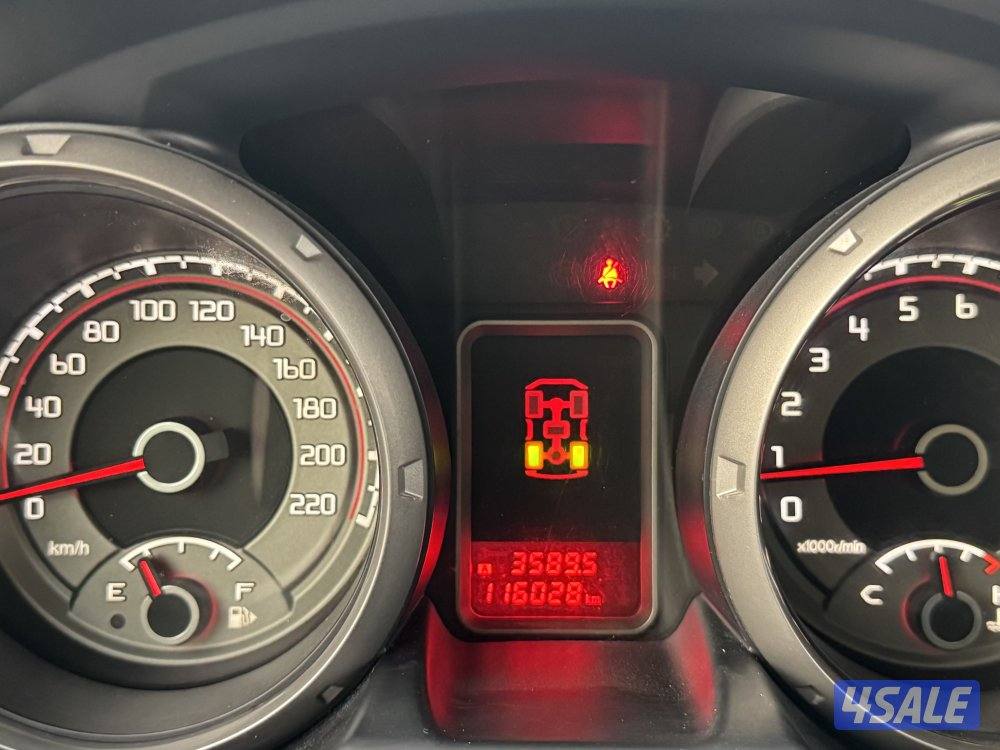 باجيرو 2020  المكينة الكبيرة كامل المواصفات ما عدا الفتحة2