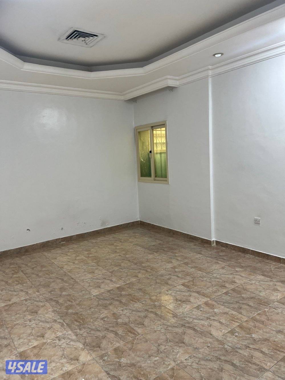 للايجار دور ارضي في ام الهيمان قطعه53