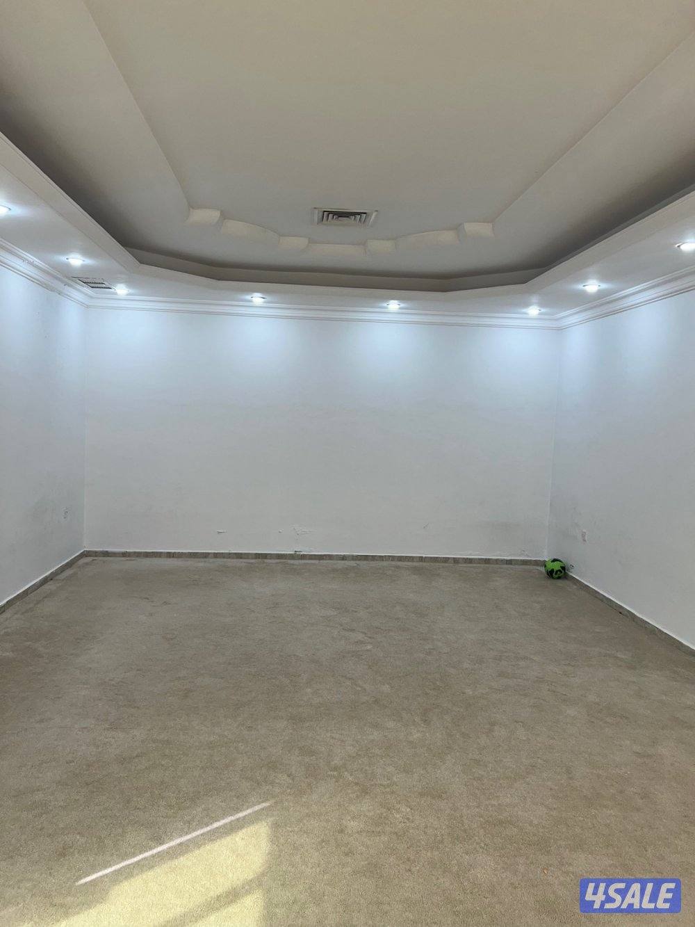 للايجار دور ارضي في ام الهيمان قطعه54