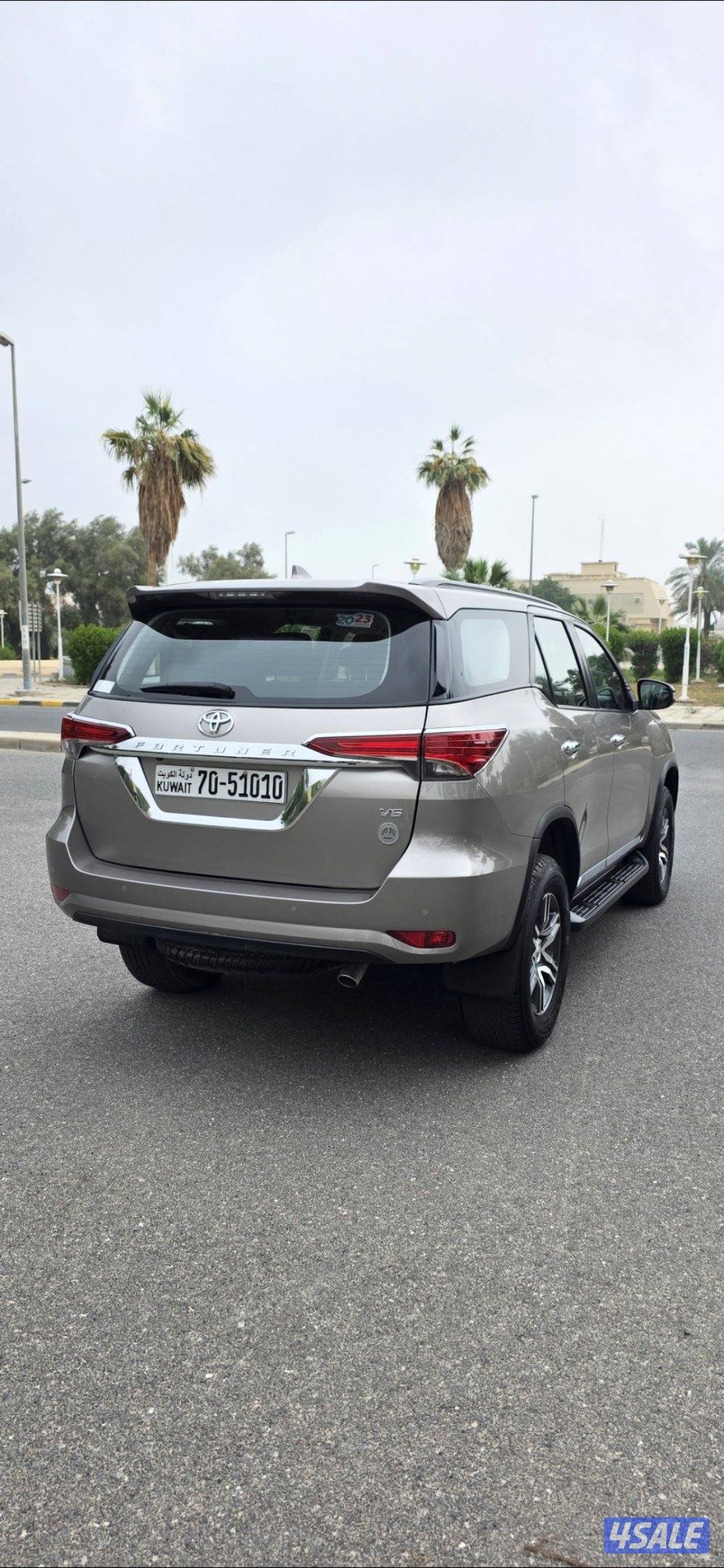 للبيع فورتنر 2023صبغ وكاله 6 سلندر ماشي 383