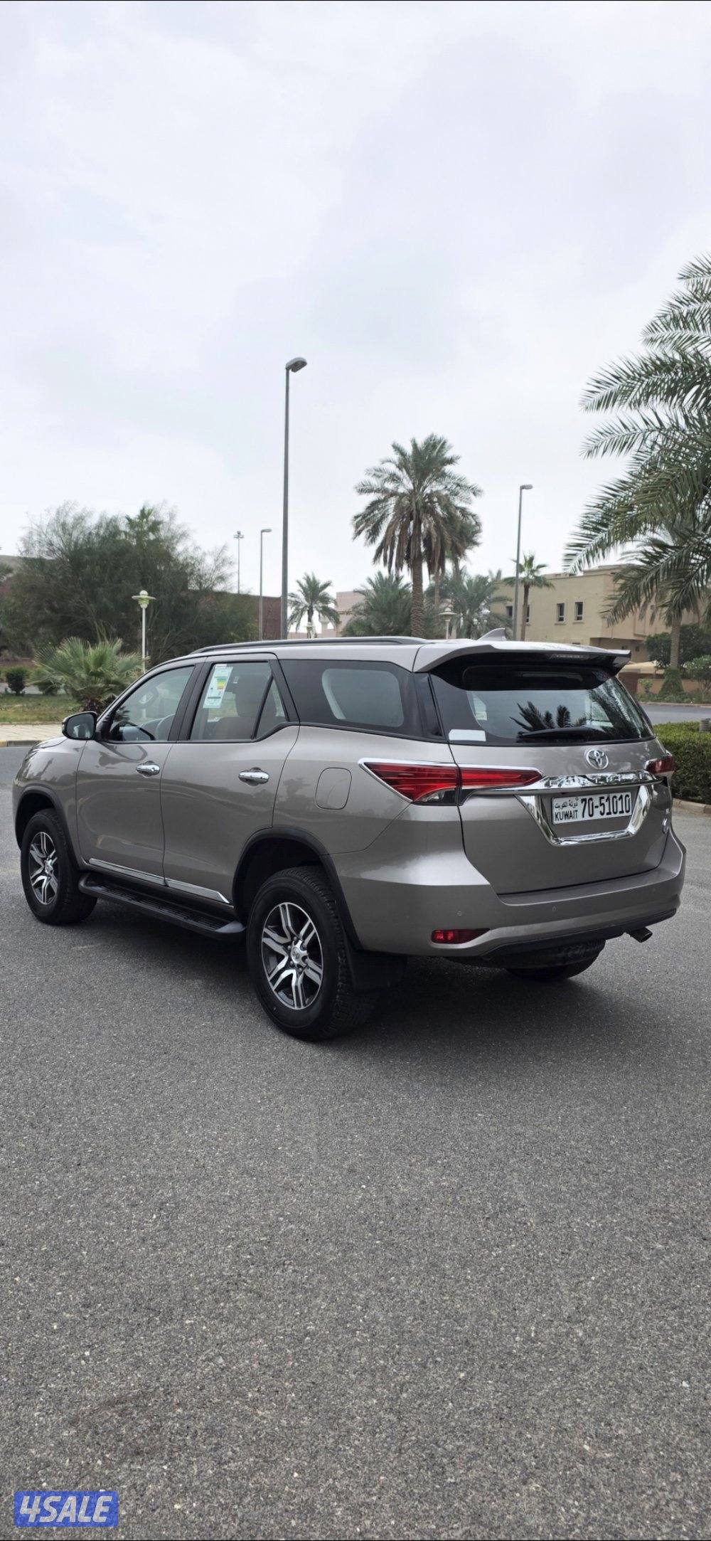 للبيع فورتنر 2023صبغ وكاله 6 سلندر ماشي 387