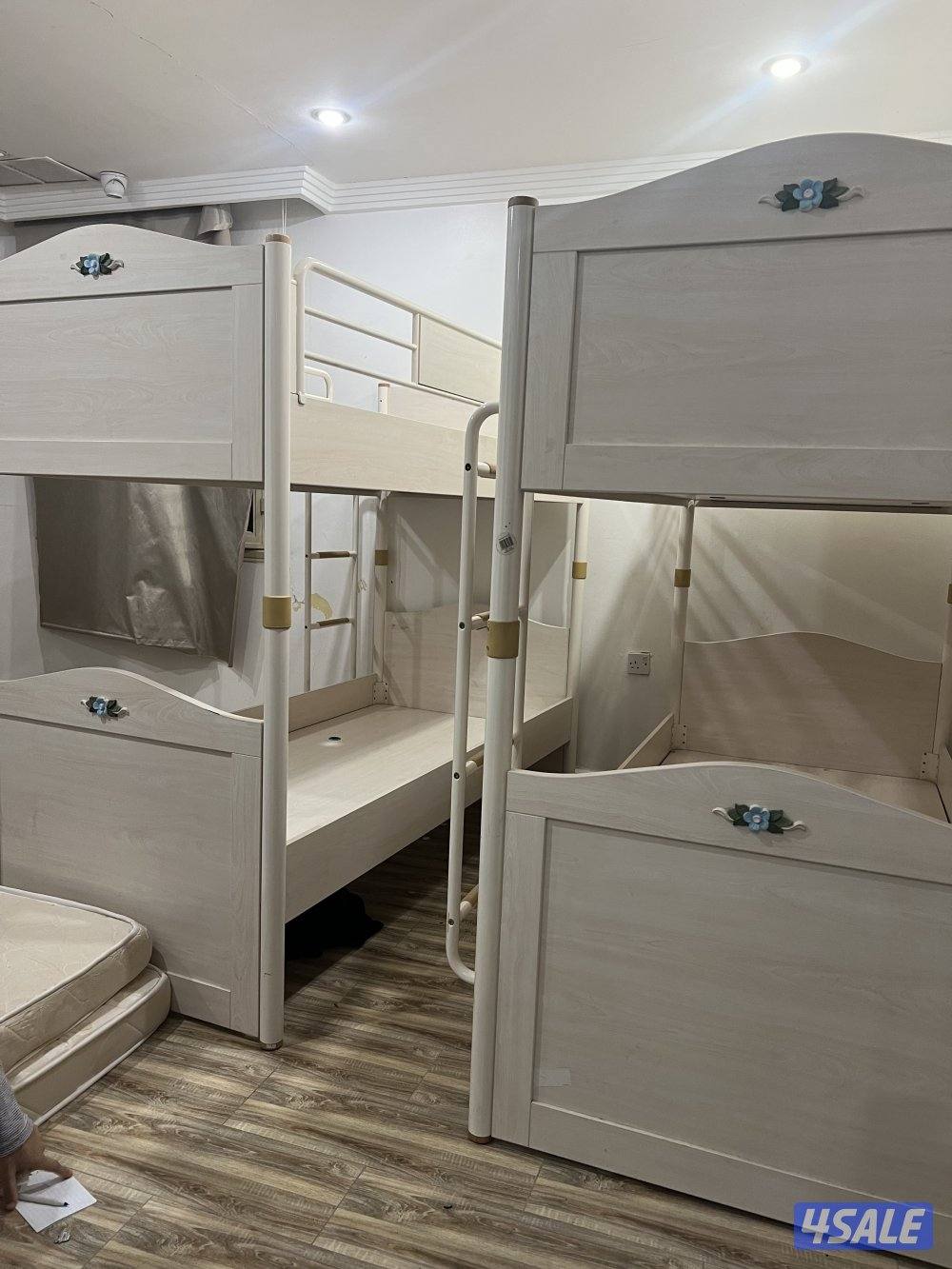 للبيع سراير نظيفه جدا جهاز مساج كرسي ستاير غرفه نوم مستعمله نشافه1