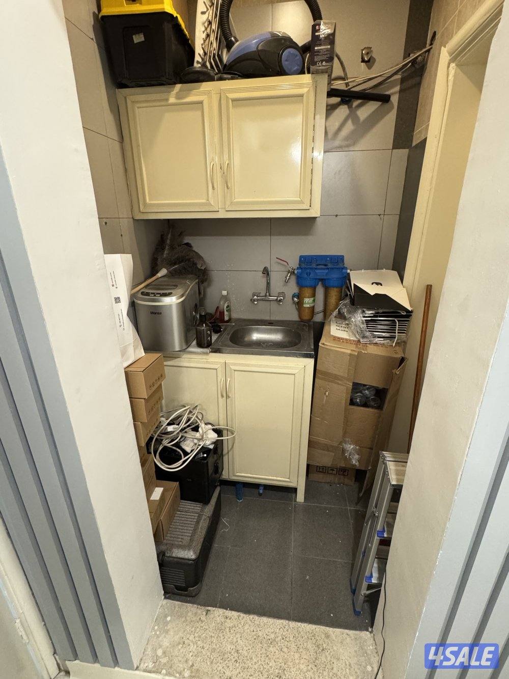 مكتب للايجار في العقيلة4