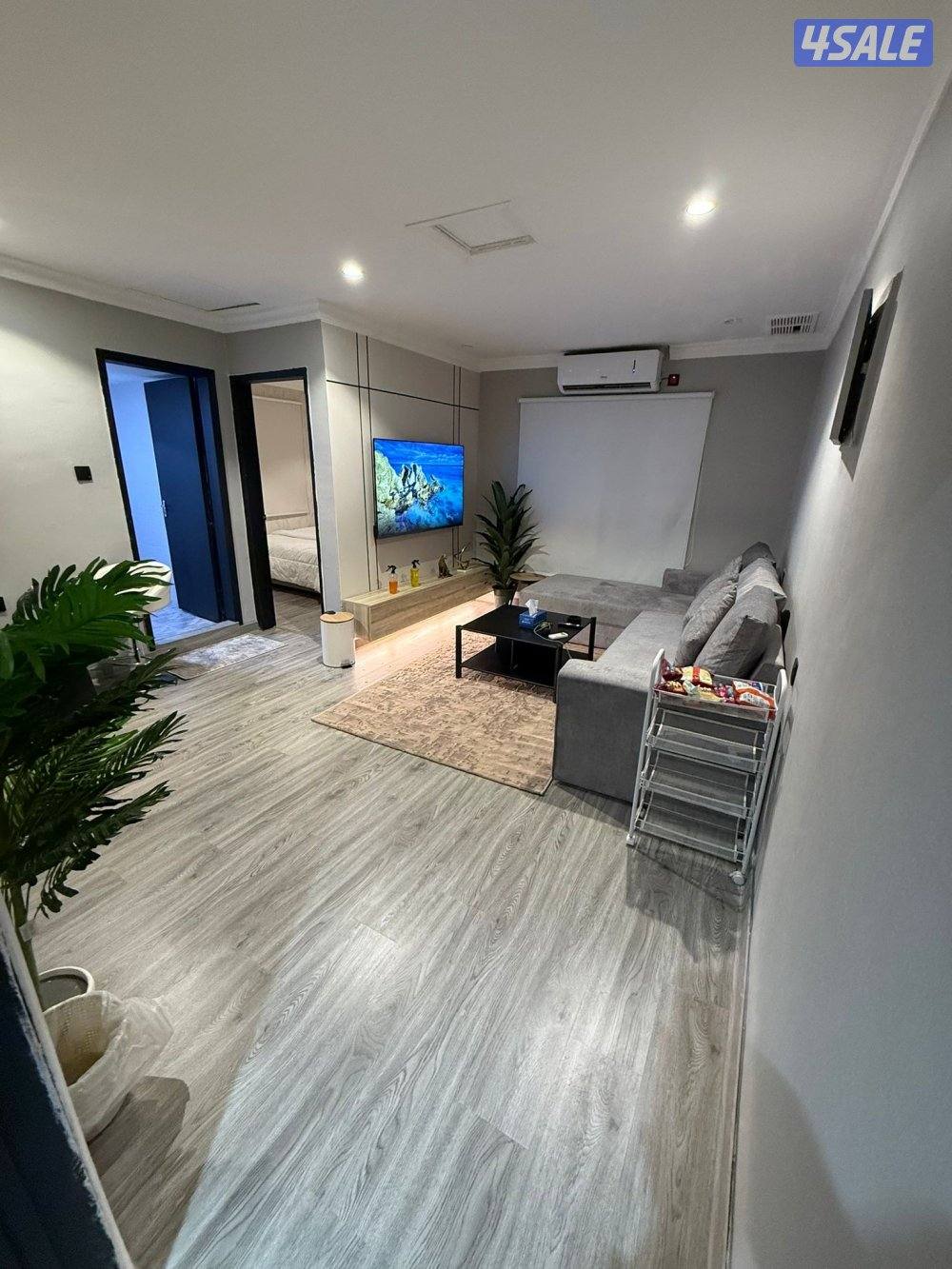 يوجد لدينا شقق الايجار خلو وفاضي غرفة وصالة ومطبخ وحمام تشطيب سوبر2