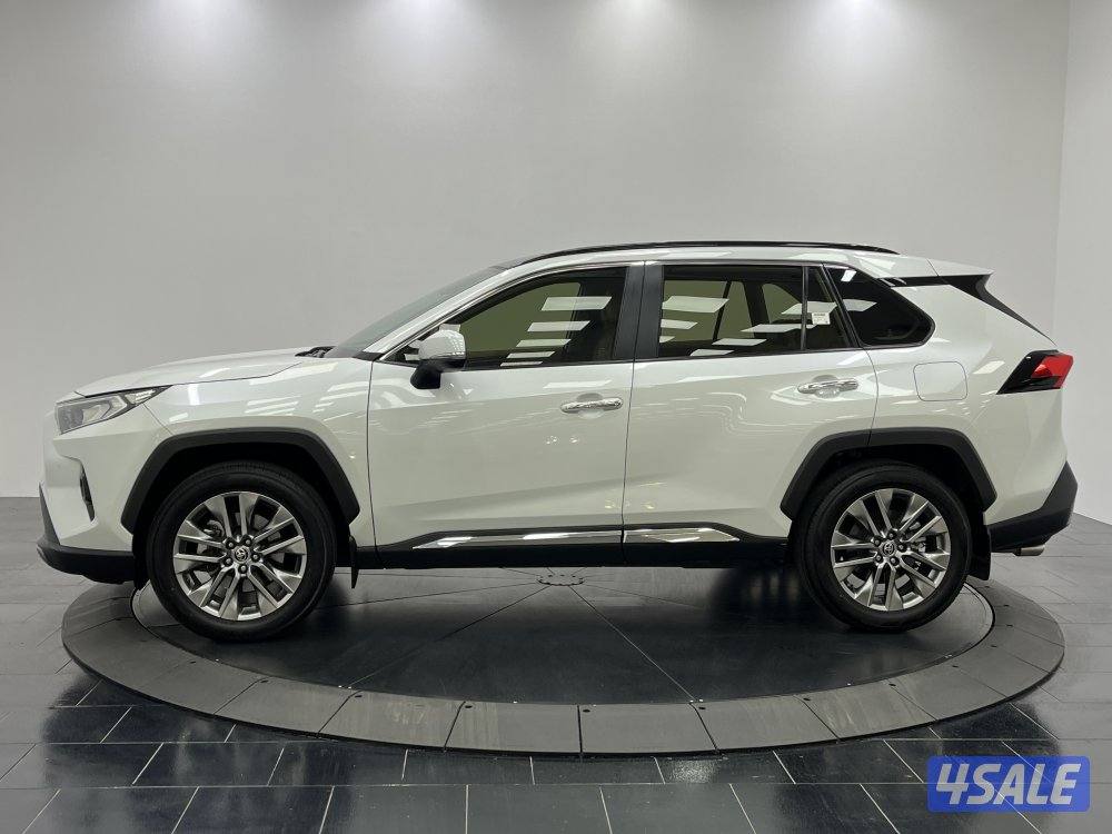 TOYOTA RAV401 4X4 HIGH OPTION2