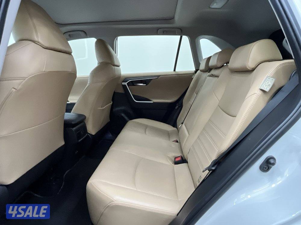 TOYOTA RAV401 4X4 HIGH OPTION3