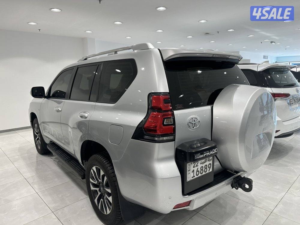 تويوتا برادو موديل 20235