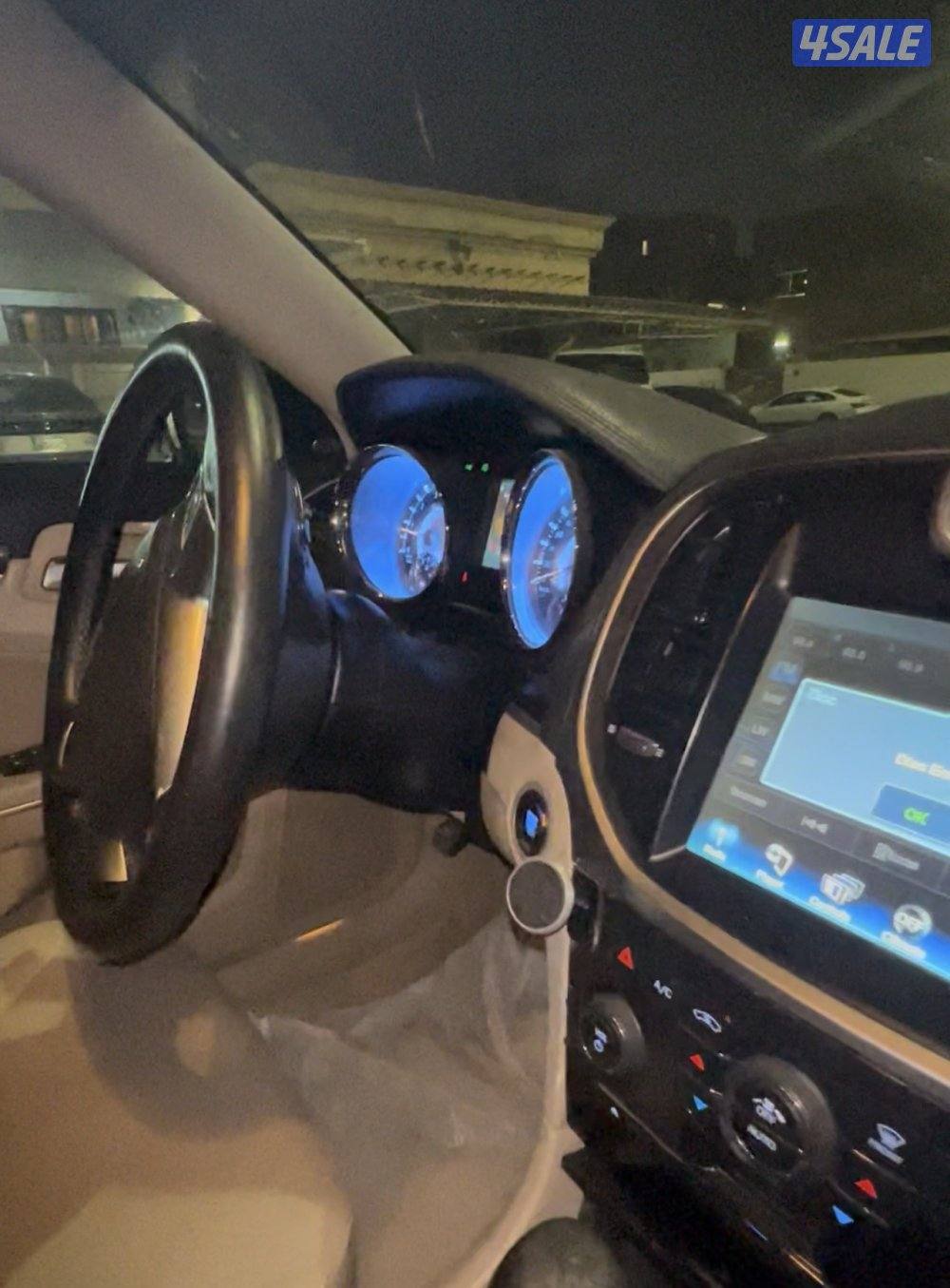 للبيع او للبدل كرايزلر C3000