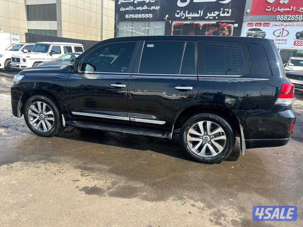 تويوتا لاندكروزر 5.7 VX.S -V82
