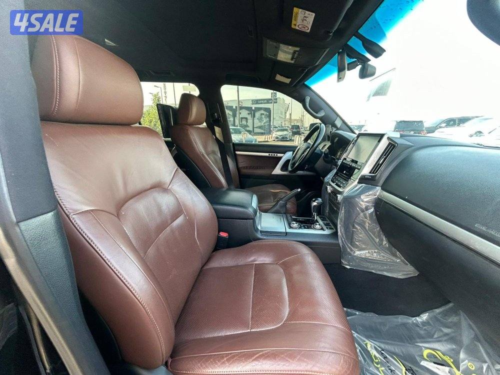 تويوتا لاندكروزر 5.7 VX.S -V85