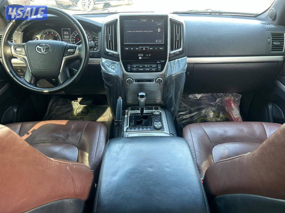 تويوتا لاندكروزر 5.7 VX.S -V86