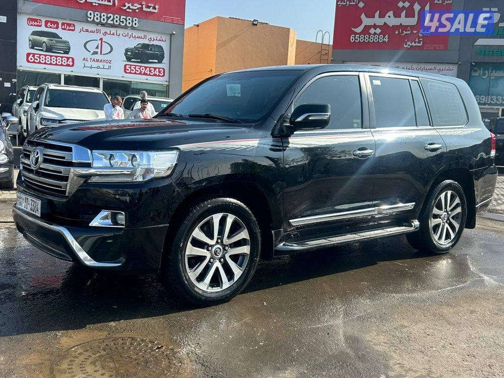 تويوتا لاندكروزر 5.7 VX.S -V88
