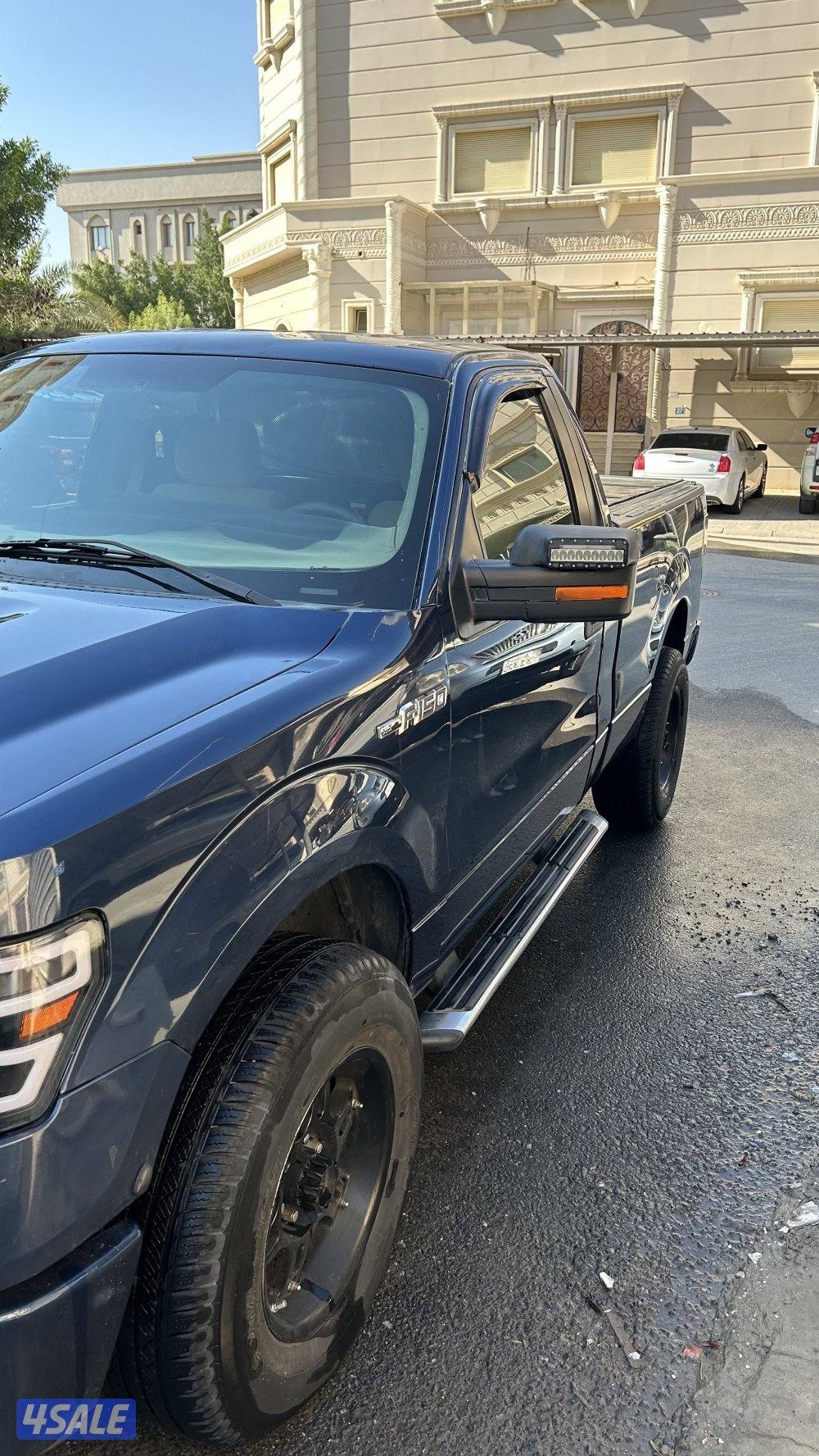 للبيع فورد F150 قمة النظافه كل شي فيه مبدل جديد دبل صبغ الوكاله0