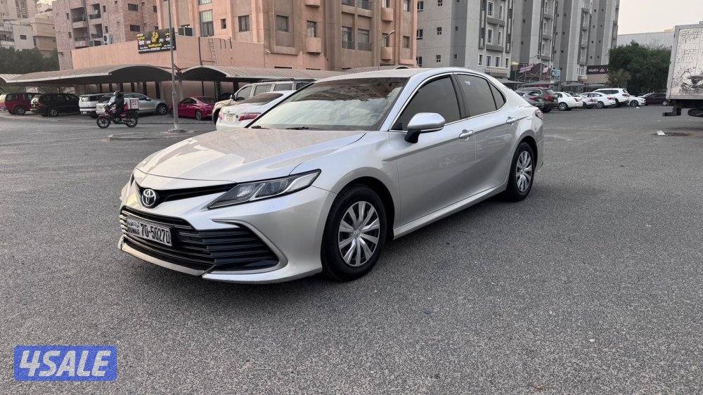 للبيع كامري ٢٠٢٣ LE وارد الساير0