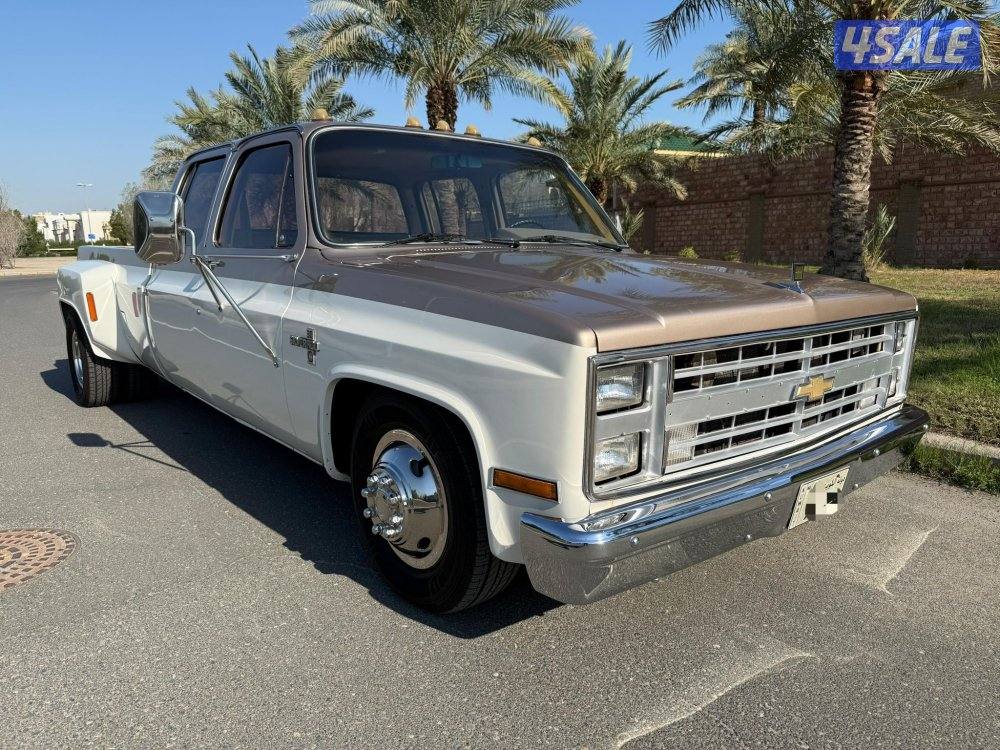 شيفروليه سيلفرادو دولي دبل تاير قمارتين موديل 1985 وارد الوكالة الكويت0