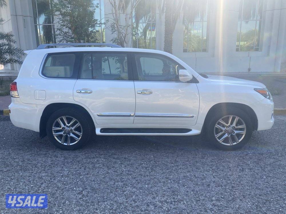 للبيع لكزس الساير مديل2014 الدرجه الاوله المالك الاول عداد272الف0