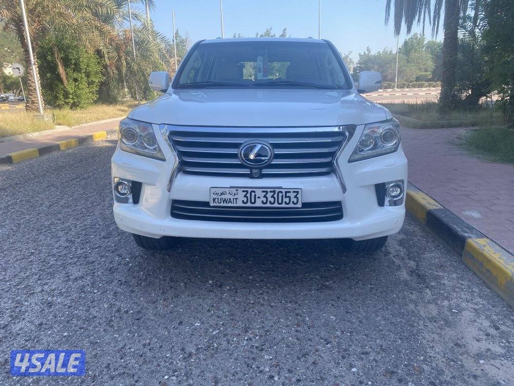 للبيع لكزس الساير مديل2014 الدرجه الاوله المالك الاول عداد272الف1