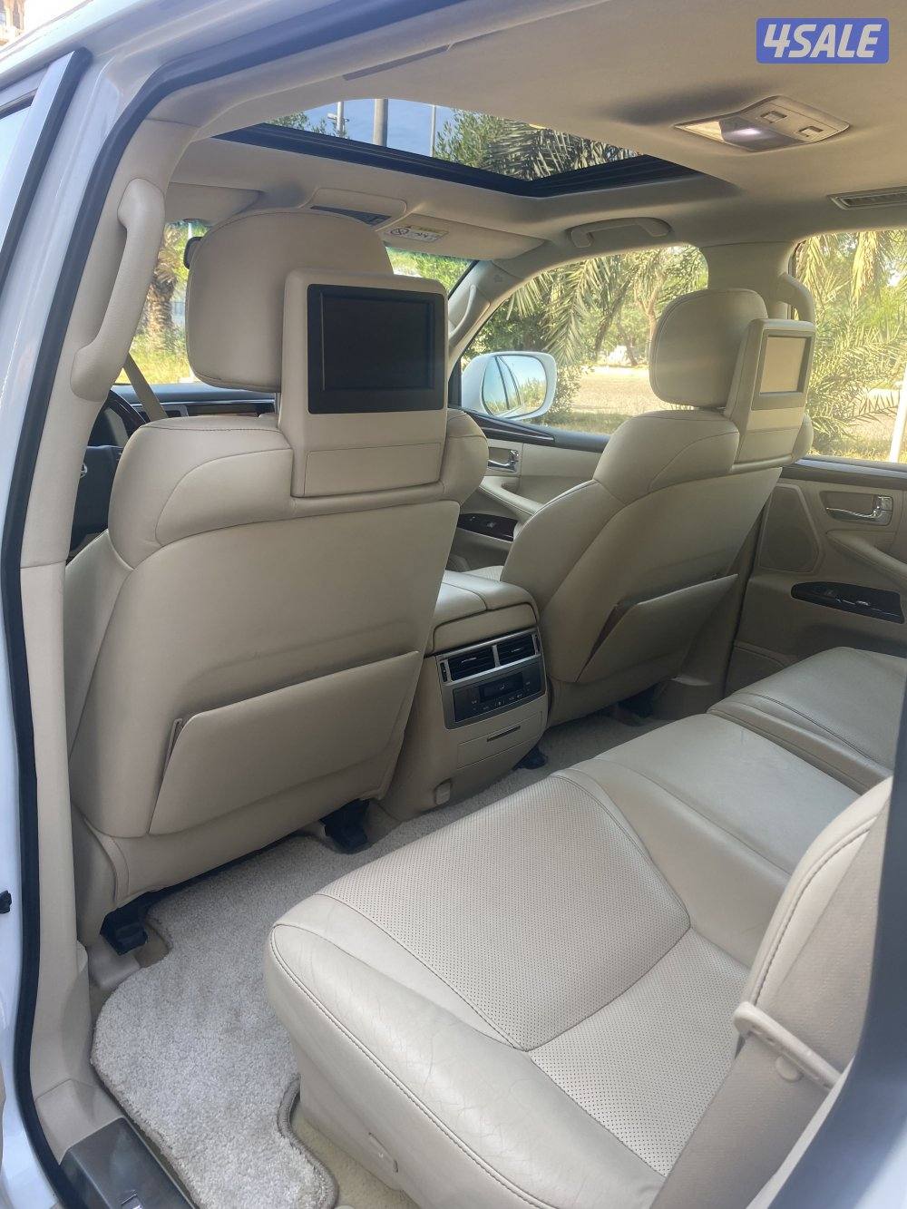 للبيع لكزس الساير مديل2014 الدرجه الاوله المالك الاول عداد272الف4