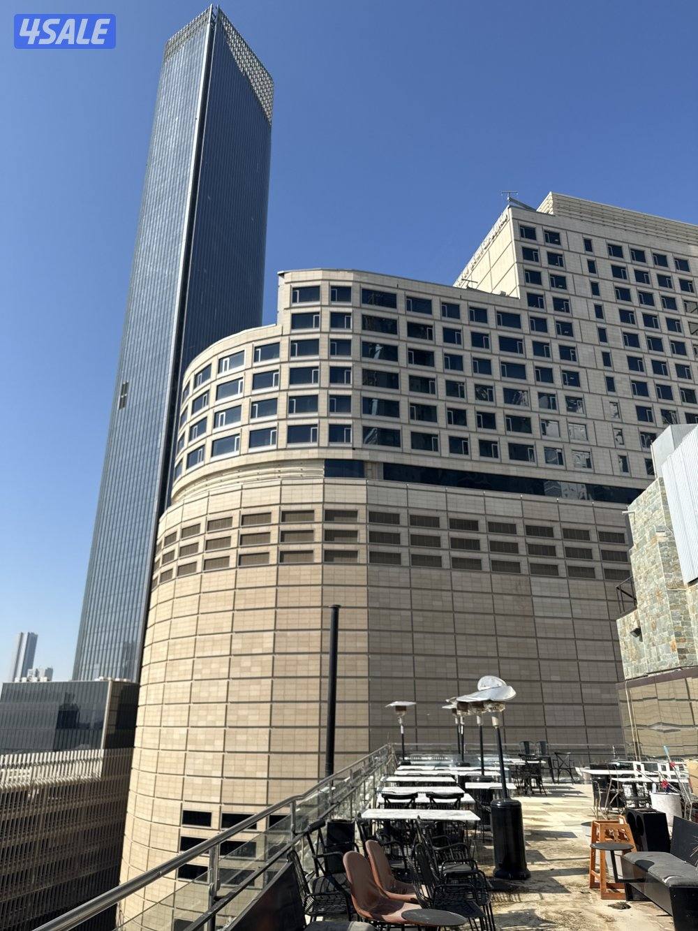 محل مطعم  روف للإيجار المساحه المرخصة 120 بالاضافة الي ارتداد 700 متر4