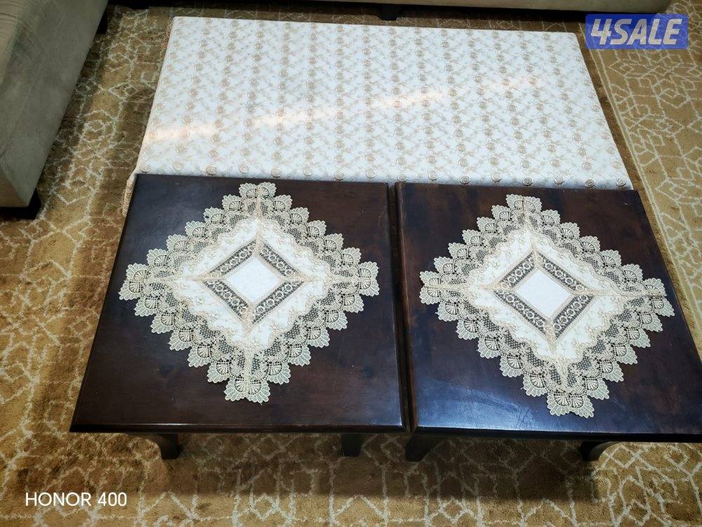 طاولات جديدة ونظيفة0